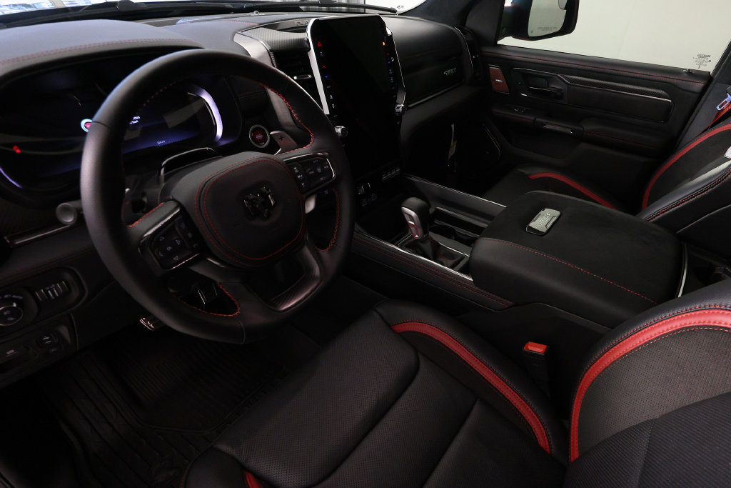Used 2027 RAM 1500 4x4 Crew Cab image 18