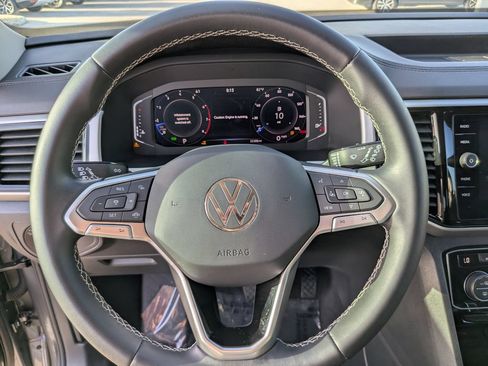 Certified 2023 Volkswagen Atlas SE w/ Panoramic Sunroof Package FWD image 26