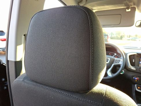 Used 2022 GMC Terrain SLE w/ Driver Convenience Package image 13