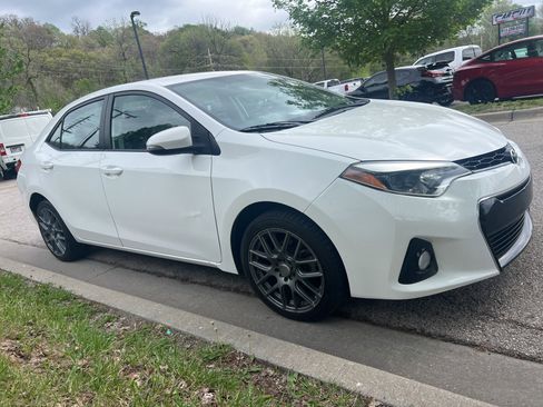 Used 2015 Toyota Corolla S FWD image 3