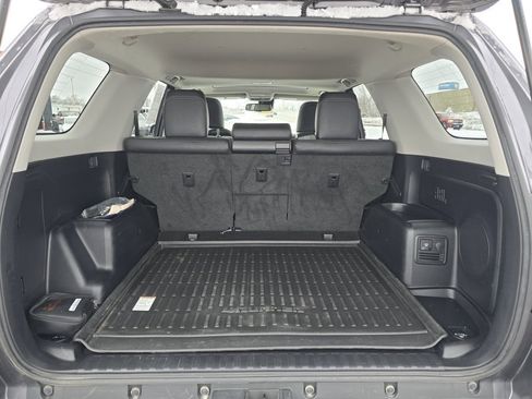 Used 2022 Toyota 4Runner Limited image 32