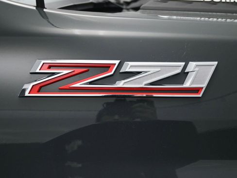 Used 2025 Chevrolet Silverado 2500 LTZ w/ LTZ Premium Package image 7