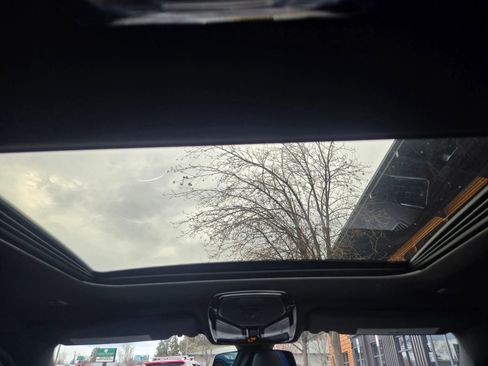 Used 2023 BMW M2 Base image 15