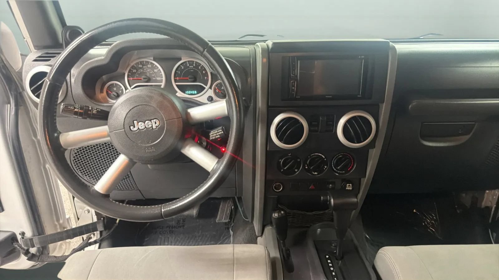 Used 2010 Jeep Wrangler Sahara w/ Dual Top Group AWD/4WD image 11
