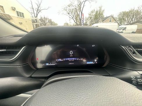 Used 2023 Jeep Grand Cherokee L Laredo image 10