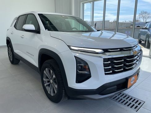 Used 2025 Chevrolet Equinox LT AWD/4WD image 5