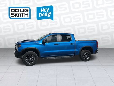 Used 2022 Chevrolet Silverado 1500 ZR2 w/ Technology Package AWD/4WD image 2