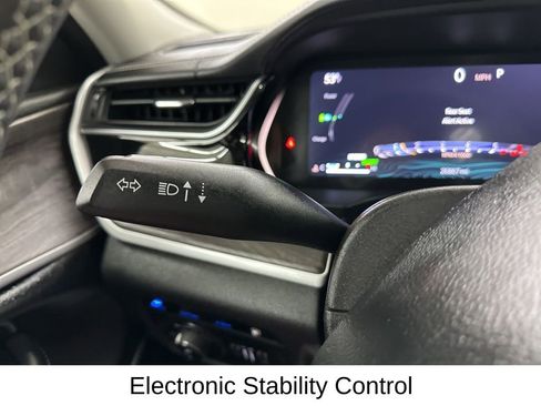 Used 2023 Jeep Grand Cherokee 4WD 4xe image 36