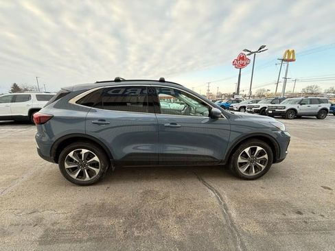 Used 2023 Ford Escape Platinum image 7