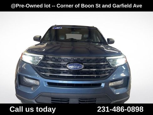 Used 2020 Ford Explorer XLT w/ Equipment Group 202A AWD/4WD image 8