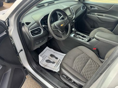 Used 2018 Chevrolet Equinox LT w/ LPO, Cargo Package image 11