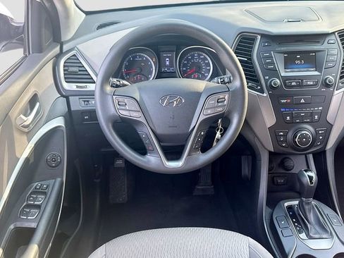 Used 2016 Hyundai Santa Fe SE AWD/4WD image 23