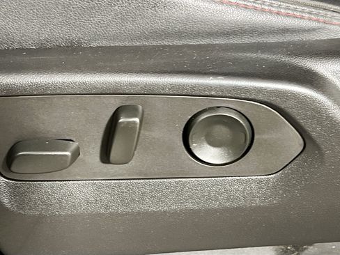 Used 2022 Chevrolet Tahoe RST AWD/4WD image 16