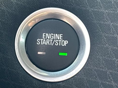 Used 2025 Chevrolet Malibu LT FWD image 12