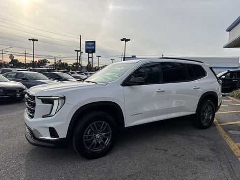 Used 2025 GMC Acadia Elevation image 4