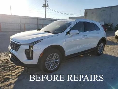 Used 2024 Cadillac XT4 Premium Luxury w/ Technology Package FWD image 40