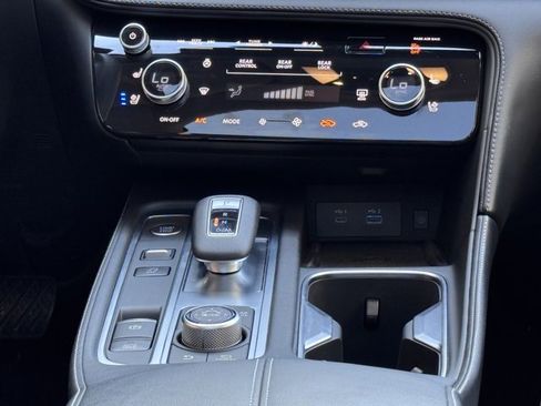 Used 2025 INFINITI QX60 Luxe image 16