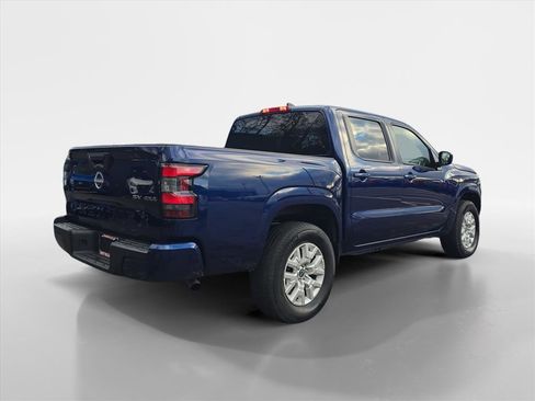 Used 2023 Nissan Frontier SV image 5