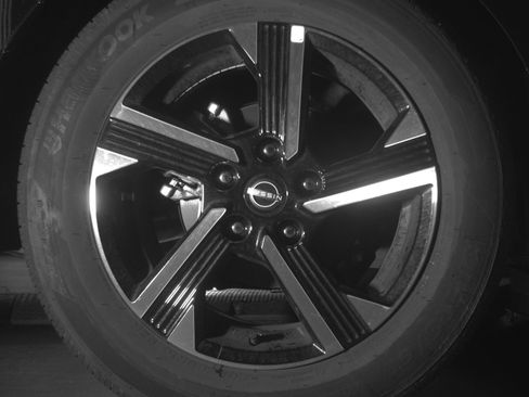 Used 2025 Nissan Sentra SV FWD image 15