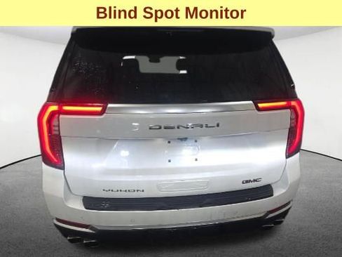 Used 2025 GMC Yukon XL Denali w/ Sun & Power Step Package image 7