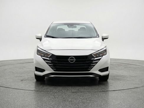 Used 2025 Nissan Versa SV FWD image 2