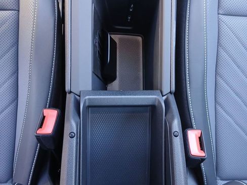 New 2026 Volkswagen Tiguan SE R-Line image 25