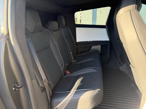 Used 2024 Tesla Cybertruck AWD Crew Cab image 45