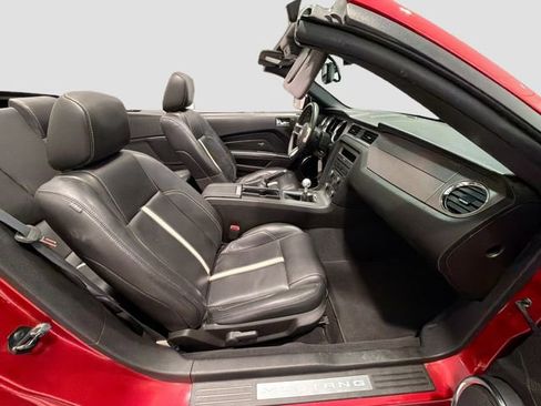 Used 2010 Ford Mustang GT Premium image 21