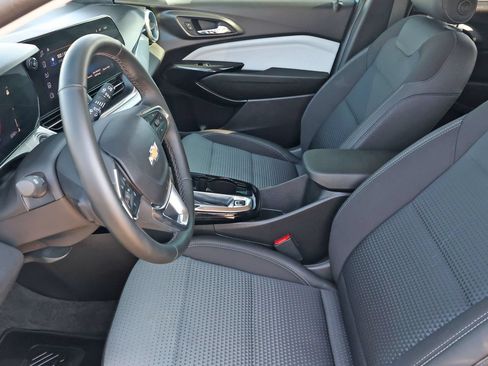Used 2026 Chevrolet Trax LT w/ Driver Confidence Package FWD image 14
