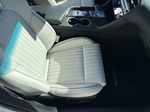 Used 2025 Genesis G70 2.5T w/ Sport Prestige Package image 14