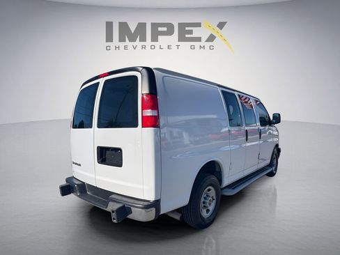 Used 2023 GMC Savana 2500 w/ Driver Convenience Package RWD image 6