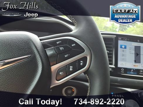 Used 2026 Chrysler Pacifica Select FWD image 19