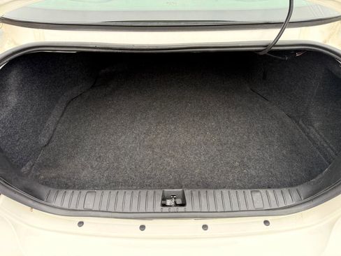 Used 2006 Pontiac Grand Prix w/ Preferred Package image 7