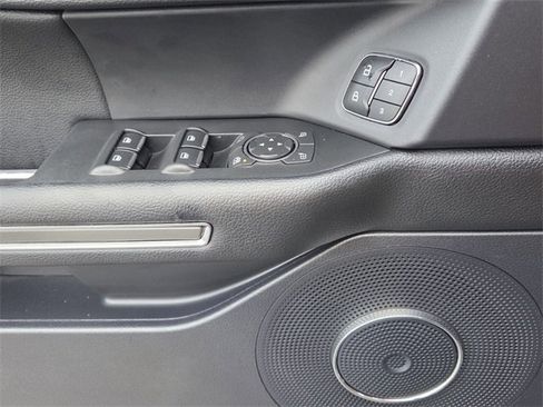 Used 2021 Ford Expedition XLT image 31