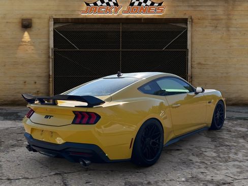 Used 2024 Ford Mustang GT Premium RWD image 8