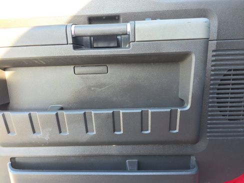 Used 2011 Ford F350 Lariat w/ Lariat Interior Pkg image 15