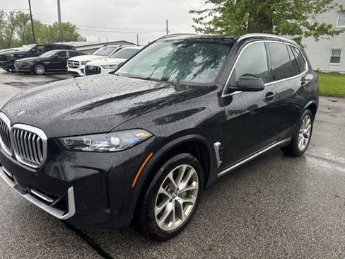 Certified 2025 BMW X5 xDrive50e w/ Premium Package AWD/4WD image 1