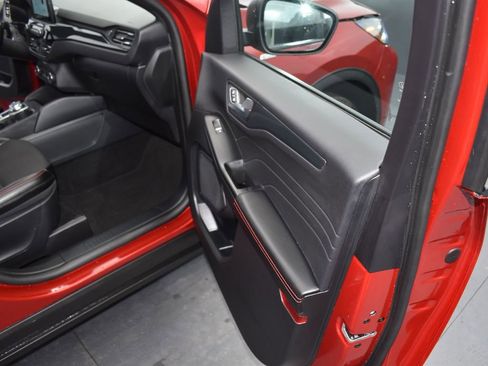 Certified 2025 Ford Escape ST-Line image 17