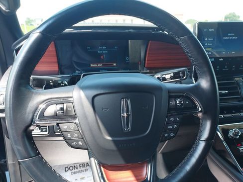 Used 2024 Lincoln Navigator Reserve AWD/4WD image 17