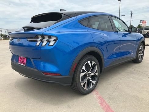 New 2025 Ford Mustang Mach-E Select w/ Comfort Package Lite image 7