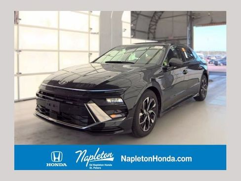 Used 2025 Hyundai Sonata SEL FWD image 1