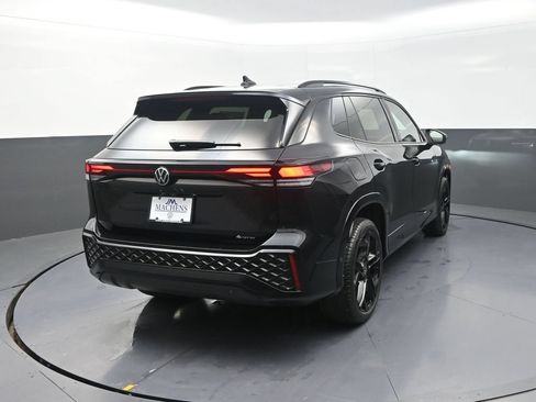 Used 2026 Volkswagen Tiguan SE R-Line AWD/4WD image 11