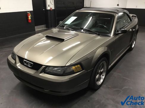 Used 2001 Ford Mustang GT image 17