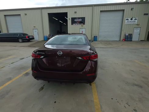 Used 2025 Nissan Sentra SV FWD image 4