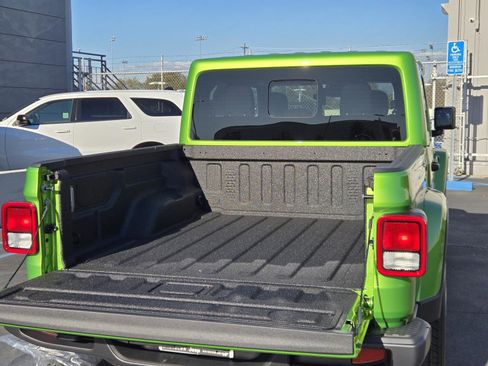 New 2026 Jeep Gladiator Sport image 29