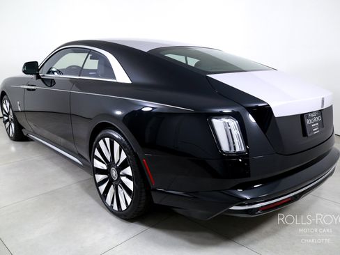 Used 2025 Rolls-Royce Spectre w/ Spectre Launch Package image 8