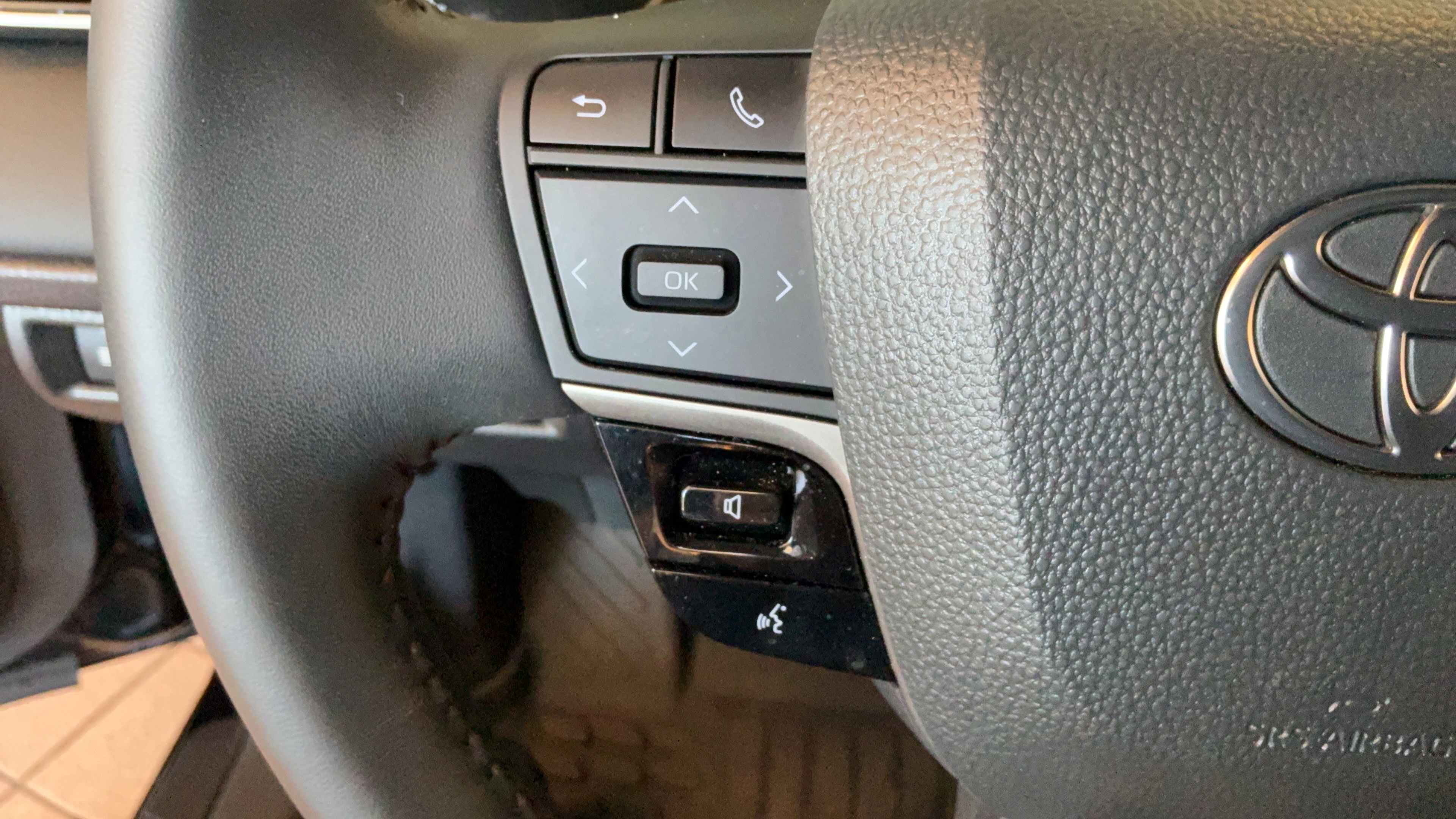 Used 2026 Toyota Camry XSE FWD image 16