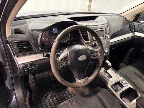 Used 2014 Subaru Outback 2.5i Premium w/ Moonroof Package image 9