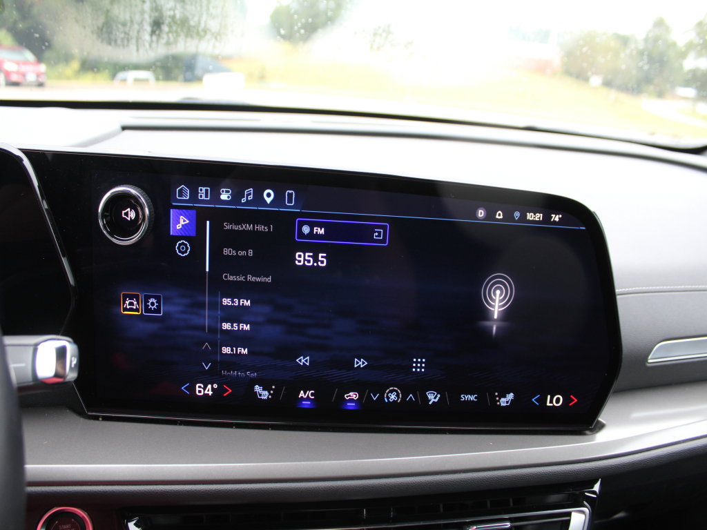 Used 2026 Chevrolet Traverse LT AWD/4WD image 14