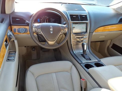 Used 2014 Lincoln MKX FWD w/ Equipment Group 101A image 11